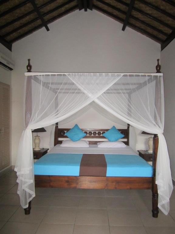 Kembali Beach Bungalows Αμέντ Δωμάτιο φωτογραφία
